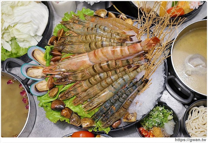 宇良食巨無霸肉盤+浮誇手臂蝦，無霸三人套餐海陸通吃