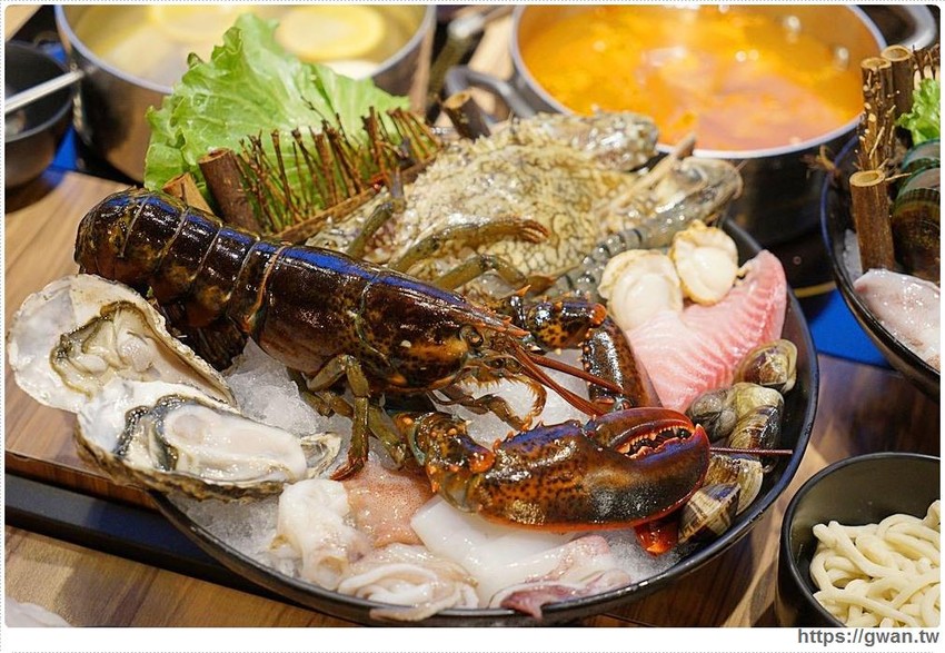 宇良食巨無霸肉盤+浮誇手臂蝦，無霸三人套餐海陸通吃