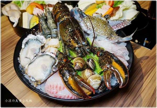 宇良食 健康鍋物:台中沙鹿』宇良食健康鍋物║工業風乾燥花鍋物餐廳94狂!龍蝦雙人套餐霸氣登場,超美鑄鐵鍋時尚又流行!