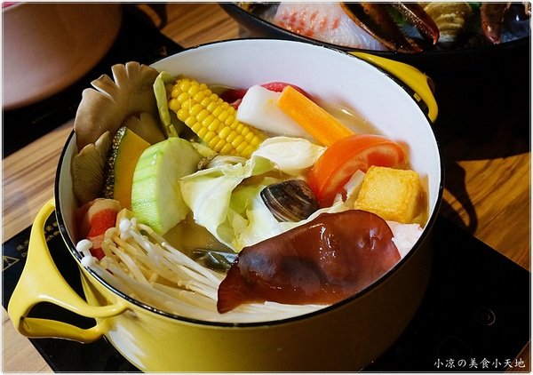 宇良食 健康鍋物:台中沙鹿』宇良食健康鍋物║工業風乾燥花鍋物餐廳94狂!龍蝦雙人套餐霸氣登場,超美鑄鐵鍋時尚又流行!