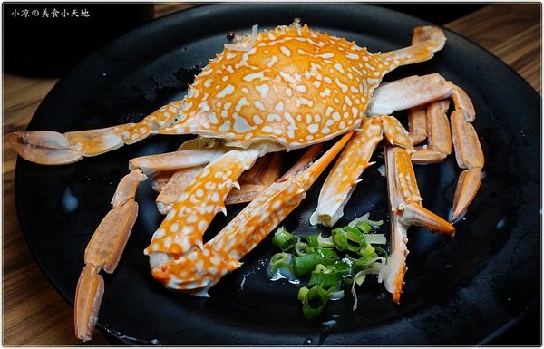 宇良食 健康鍋物:台中沙鹿』宇良食健康鍋物║工業風乾燥花鍋物餐廳94狂!龍蝦雙人套餐霸氣登場,超美鑄鐵鍋時尚又流行!