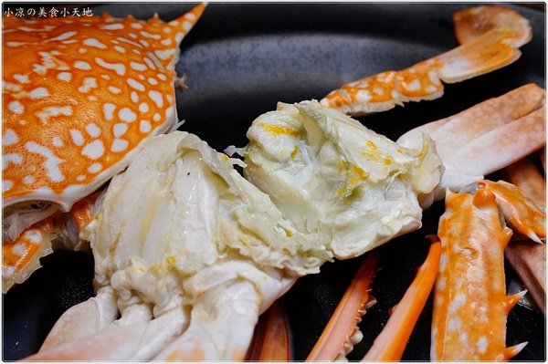 宇良食 健康鍋物:台中沙鹿』宇良食健康鍋物║工業風乾燥花鍋物餐廳94狂!龍蝦雙人套餐霸氣登場,超美鑄鐵鍋時尚又流行!