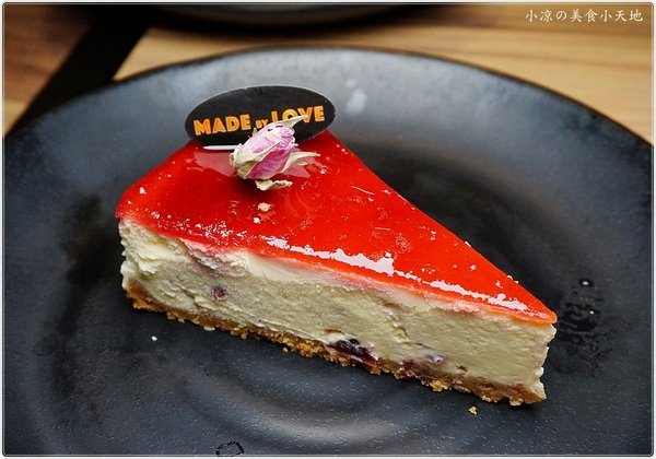 宇良食 健康鍋物:台中沙鹿』宇良食健康鍋物║工業風乾燥花鍋物餐廳94狂!龍蝦雙人套餐霸氣登場,超美鑄鐵鍋時尚又流行!