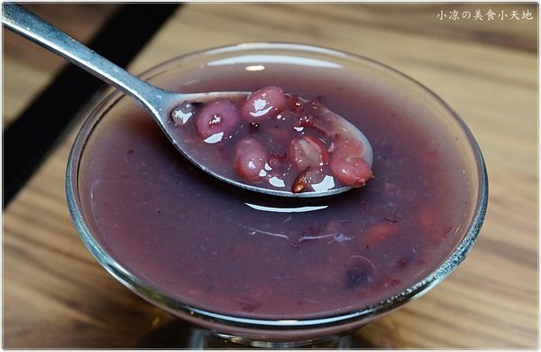 宇良食 健康鍋物:台中沙鹿』宇良食健康鍋物║工業風乾燥花鍋物餐廳94狂!龍蝦雙人套餐霸氣登場,超美鑄鐵鍋時尚又流行!