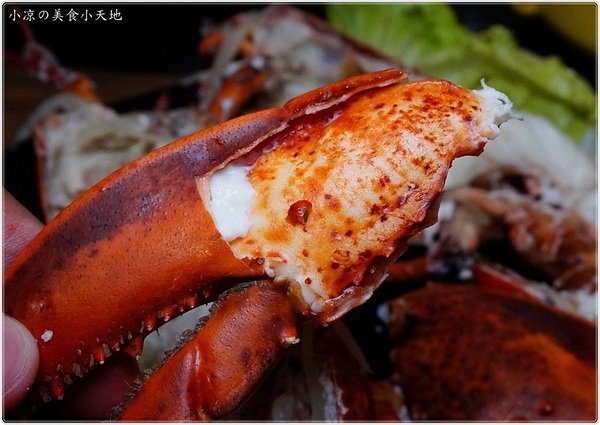 宇良食 健康鍋物:台中沙鹿』宇良食健康鍋物║工業風乾燥花鍋物餐廳94狂!龍蝦雙人套餐霸氣登場,超美鑄鐵鍋時尚又流行!