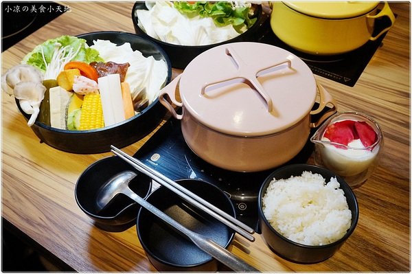 宇良食 健康鍋物:台中沙鹿』宇良食健康鍋物║工業風乾燥花鍋物餐廳94狂!龍蝦雙人套餐霸氣登場,超美鑄鐵鍋時尚又流行!