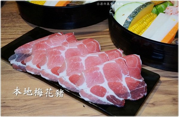 宇良食 健康鍋物:台中沙鹿』宇良食健康鍋物║工業風乾燥花鍋物餐廳94狂!龍蝦雙人套餐霸氣登場,超美鑄鐵鍋時尚又流行!