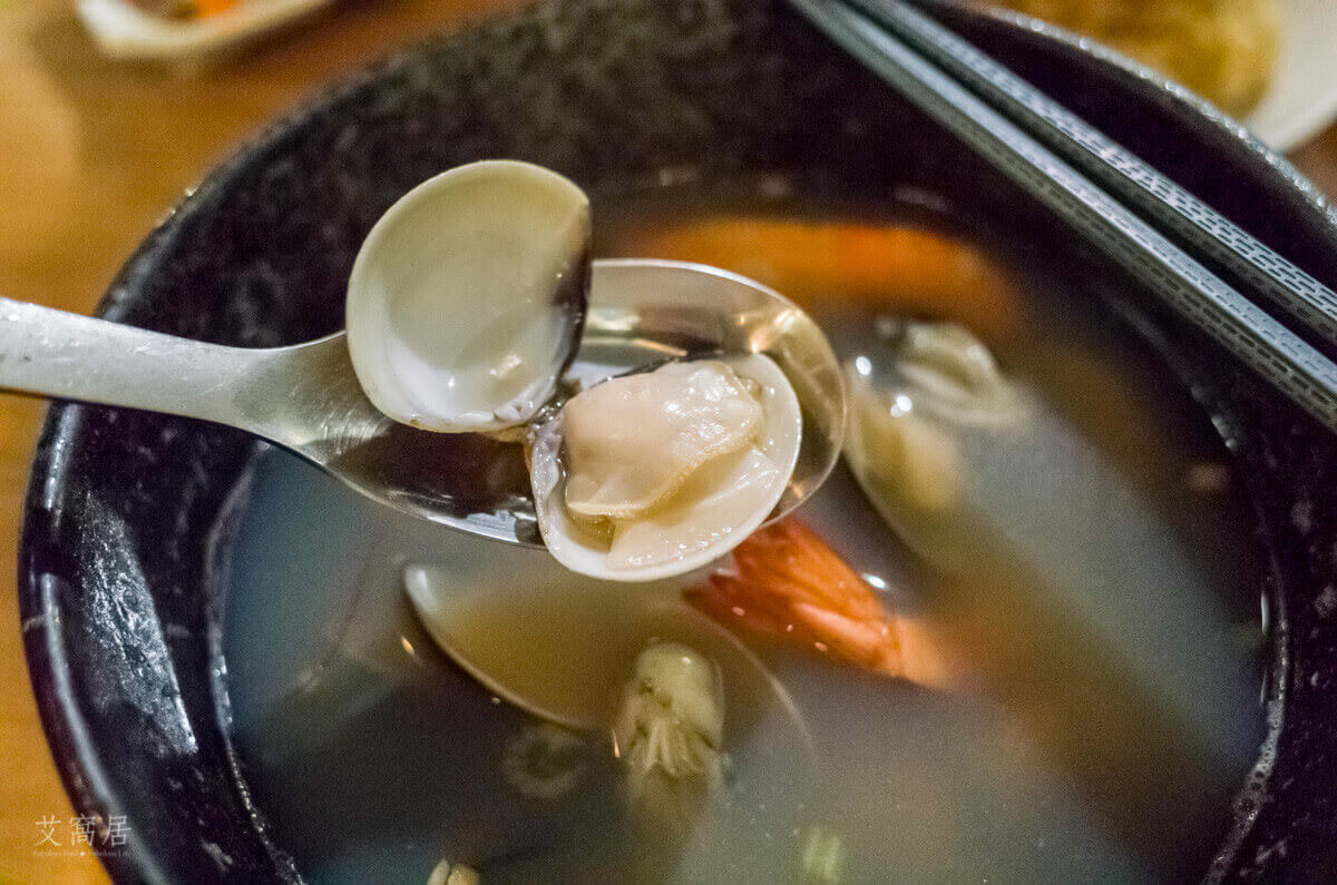 在地人私藏秘店.週休四日的 冠津海鮮粥