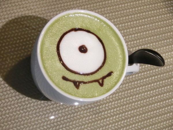 in% HAIR&CAFE:「in% HAIR&CAFE」- 藝人超推!不但有好吃的下午茶還有帥店長和正妹店員為您服務~實在無法擋的誘惑!