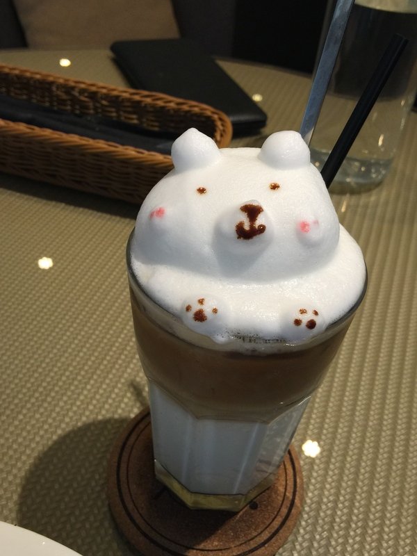 in% HAIR&CAFE:「in% HAIR&CAFE」- 藝人超推!不但有好吃的下午茶還有帥店長和正妹店員為您服務~實在無法擋的誘惑!