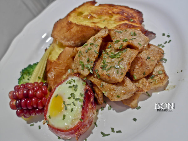 BON：台南 中西區．新美街老屋美食  熱煎三明治&黃金法國吐司   BON  BRUNCH