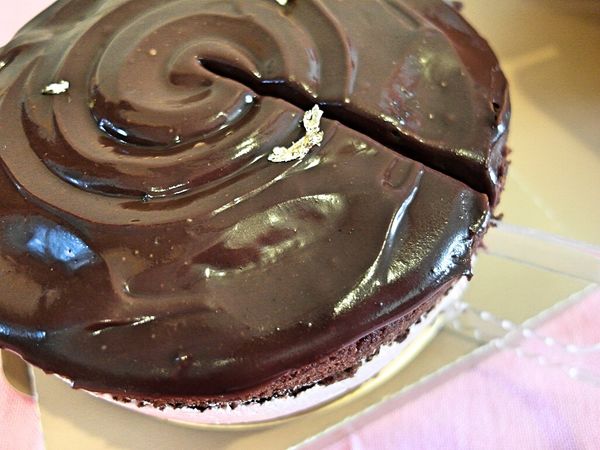 哈肯舖：❤️美食❤️【新北。板橋】哈肯舖 X 52Hz , I love you/ 苦甜之戀/法國LV級巧克力/花心。玫瑰檸檬