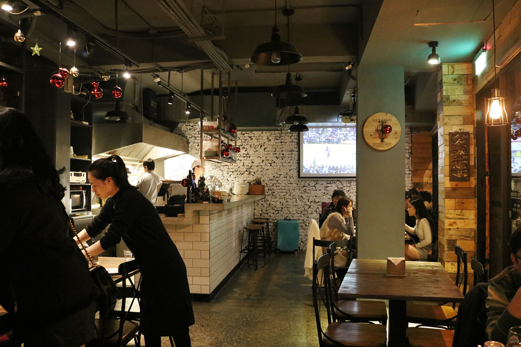 台北｜Waiting Bistro 東區餐酒館．ELLE百大推薦餐廳 - 奇奇一起玩樂趣