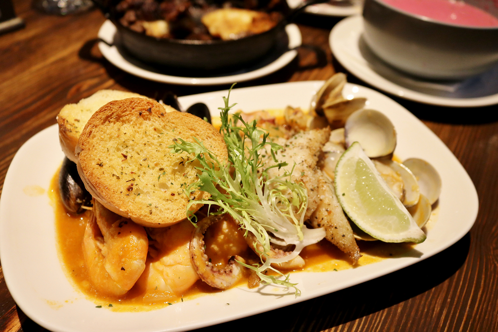 台北｜Waiting Bistro 東區餐酒館．ELLE百大推薦餐廳 - 奇奇一起玩樂趣