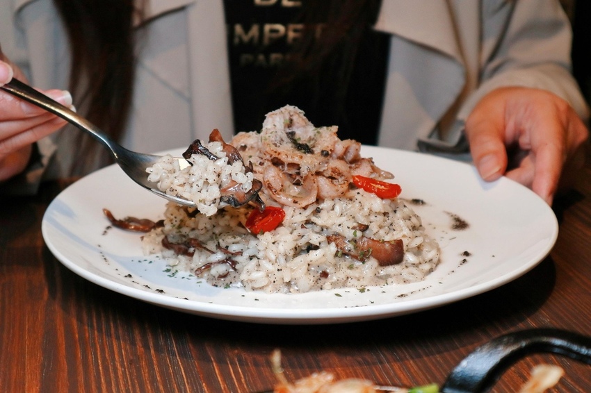 2019-10-15 06.38.24 3.jpg