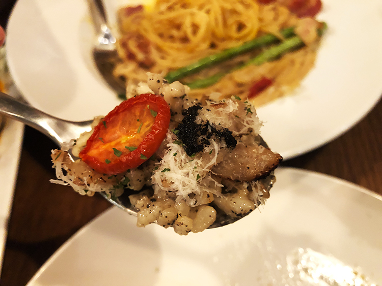 Waiting Bistro,忠孝復興,我不是他媽媽,大安區約會餐廳,東區義式餐酒館,忠孝復興義式餐酒館,安東街義式餐酒館,大安區酒吧,吉拿棒d