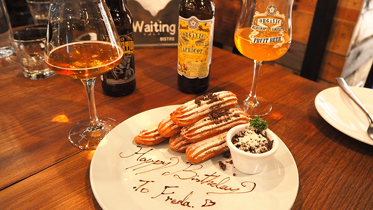 Waiting Bistro,忠孝東路必吃,吉拿棒,忠孝復興包場,忠孝復興約會餐廳,忠孝東路約會餐廳,情人節,東區小酒館,忠孝東路小酒館