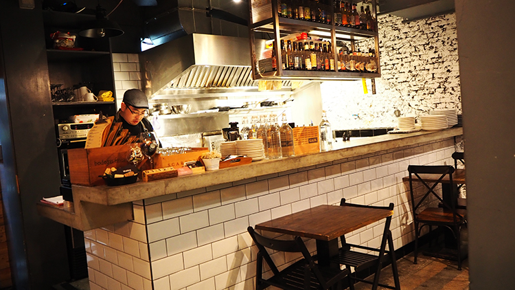 Waiting Bistro,忠孝復興,我不是他媽媽,板南線美食,板南線特色餐廳,板南線餐酒館,東區居酒屋,東區酒吧,忠孝東路居酒屋