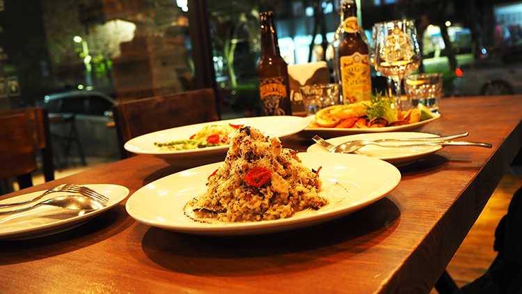 Waiting Bistro,忠孝復興,我不是他媽媽,板南線美食,板南線特色餐廳,板南線餐酒館,東區居酒屋,東區酒吧,忠孝東路居酒屋