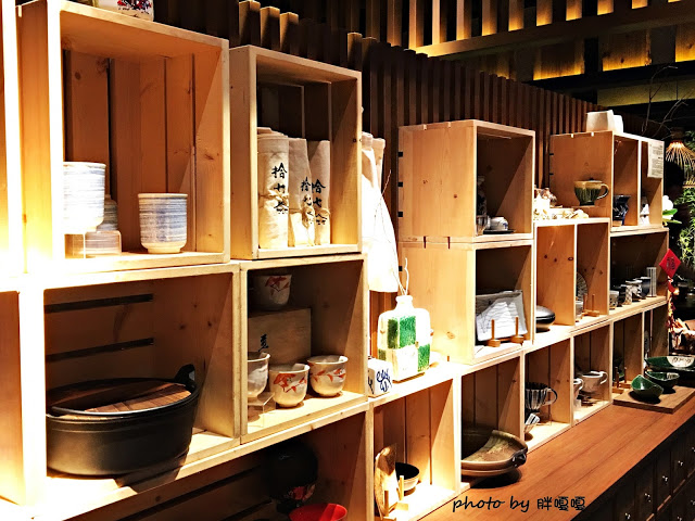 【台中 南屯】拾七石頭火鍋€輕井澤旗下新品牌→口味大勝輕井澤、食材新鮮、湯頭正點、宵夜場再+1←冬日超推