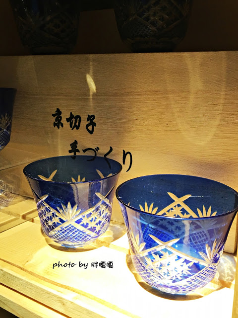 【台中 南屯】拾七石頭火鍋€輕井澤旗下新品牌→口味大勝輕井澤、食材新鮮、湯頭正點、宵夜場再+1←冬日超推