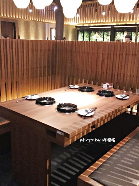 【台中 南屯】拾七石頭火鍋€輕井澤旗下新品牌→口味大勝輕井澤、食材新鮮、湯頭正點、宵夜場再+1←冬日超推