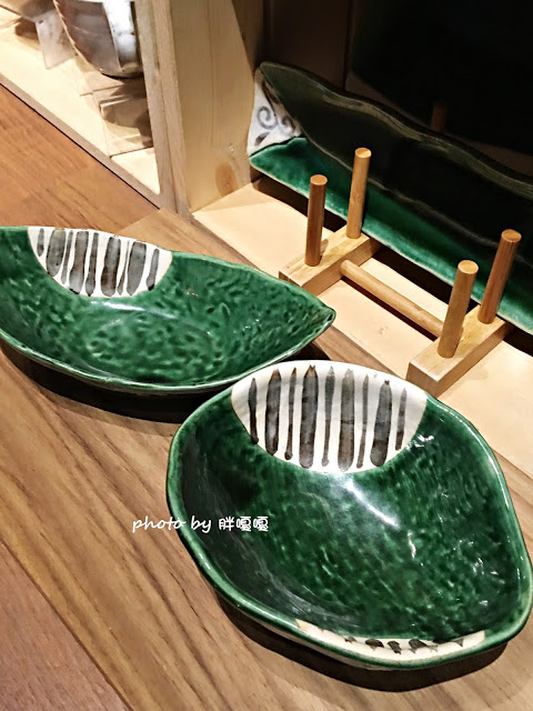 【台中 南屯】拾七石頭火鍋€輕井澤旗下新品牌→口味大勝輕井澤、食材新鮮、湯頭正點、宵夜場再+1←冬日超推