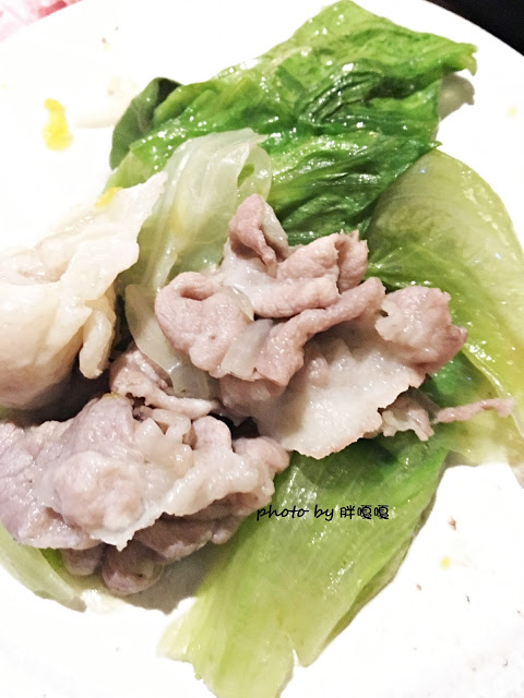 【台中 南屯】拾七石頭火鍋€輕井澤旗下新品牌→口味大勝輕井澤、食材新鮮、湯頭正點、宵夜場再+1←冬日超推