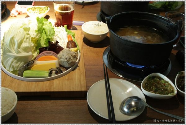 拾七-石鍋+菜盤-1.JPG