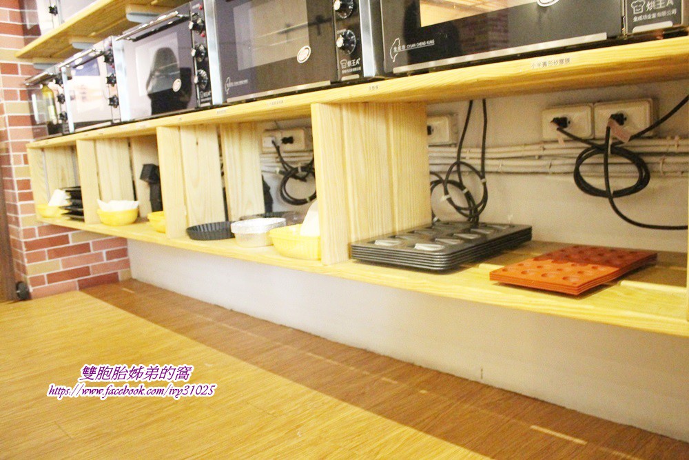 [愛10克親手烘培DIY Bakery凱旋店] 帶姪女練習親手烘培DIY的初體驗