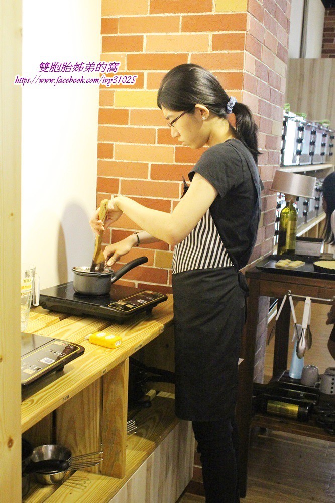 [愛10克親手烘培DIY Bakery凱旋店] 帶姪女練習親手烘培DIY的初體驗