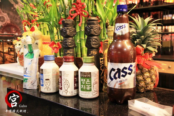 宮 韓式料理 台南店：【台南||東區】宮 韓式料理(台南店)─東區平價新韓味兒！華麗風裝潢+附免費小菜吃到飽！