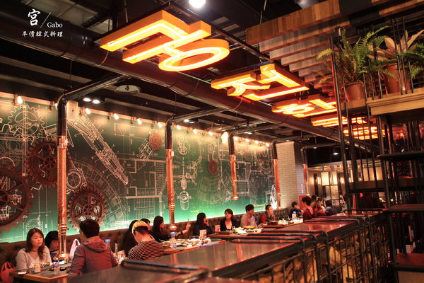 宮 韓式料理 台南店：【台南||東區】宮 韓式料理(台南店)─東區平價新韓味兒！華麗風裝潢+附免費小菜吃到飽！