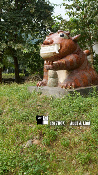 【南投。草屯】毓繡美術館。建築空間美學藝術。歧異獸。含羞的等候。巷弄美學。2016台灣建築獎首獎