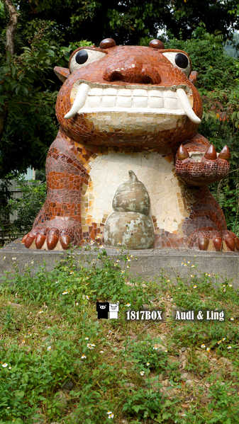 【南投。草屯】毓繡美術館。建築空間美學藝術。歧異獸。含羞的等候。巷弄美學。2016台灣建築獎首獎