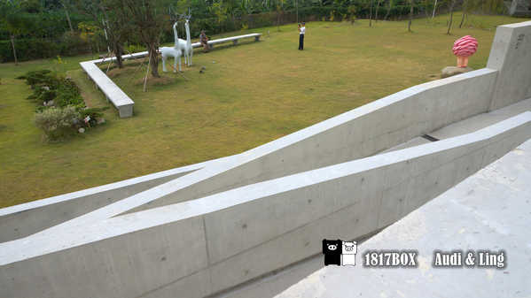 【南投。草屯】毓繡美術館。建築空間美學藝術。歧異獸。含羞的等候。巷弄美學。2016台灣建築獎首獎