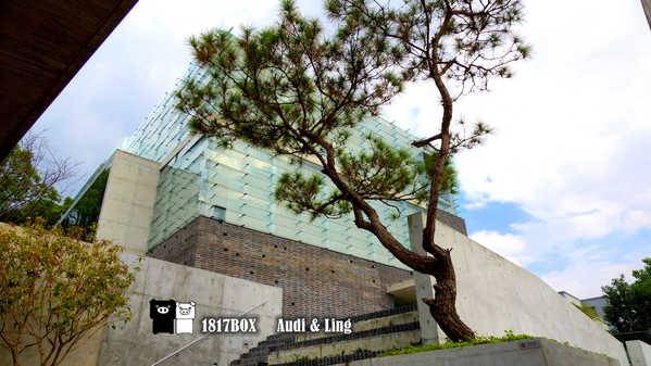 【南投。草屯】毓繡美術館。建築空間美學藝術。歧異獸。含羞的等候。巷弄美學。2016台灣建築獎首獎