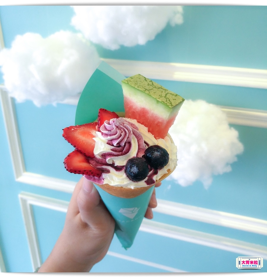 MAC HILLCrepe  015.jpg