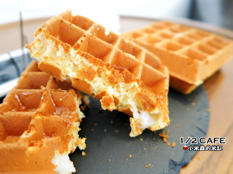 【捷運南京三民站】1/2 CAFÉ~驚!!是誰把白日夢搬進咖啡廳裡了!!