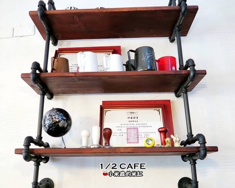 【捷運南京三民站】1/2 CAFÉ~驚!!是誰把白日夢搬進咖啡廳裡了!!