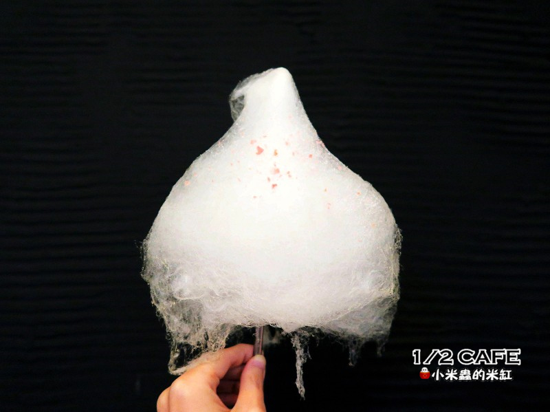 【捷運南京三民站】1/2 CAFÉ~驚!!是誰把白日夢搬進咖啡廳裡了!!