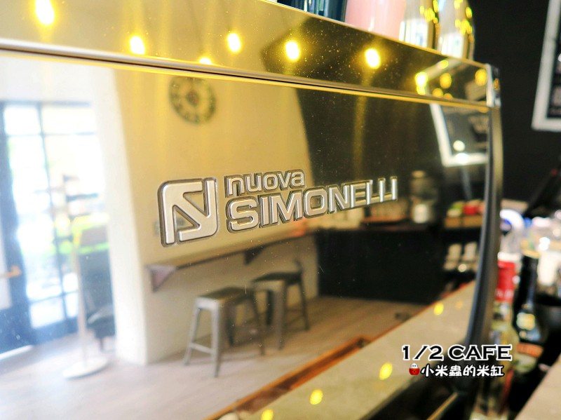 【捷運南京三民站】1/2 CAFÉ~驚!!是誰把白日夢搬進咖啡廳裡了!!