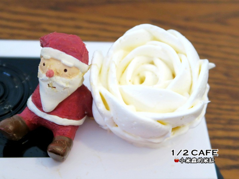 【捷運南京三民站】1/2 CAFÉ~驚!!是誰把白日夢搬進咖啡廳裡了!!