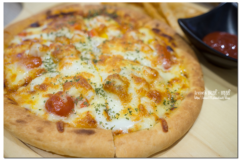 【台北內湖區】把旋轉木馬搬進餐廳內/樹屋/城堡溜滑梯.棠朝BossMama 親子餐廳