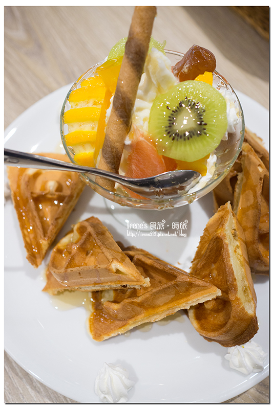 【台北內湖區】把旋轉木馬搬進餐廳內/樹屋/城堡溜滑梯.棠朝BossMama 親子餐廳