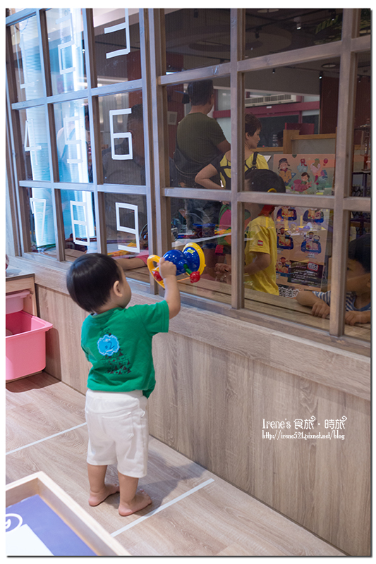 【台北內湖區】把旋轉木馬搬進餐廳內/樹屋/城堡溜滑梯.棠朝BossMama 親子餐廳