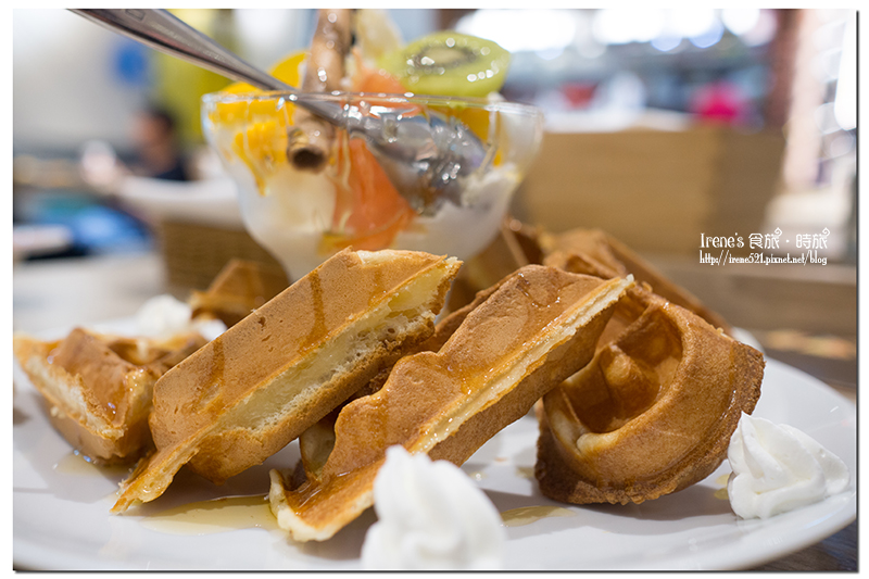 【台北內湖區】把旋轉木馬搬進餐廳內/樹屋/城堡溜滑梯.棠朝BossMama 親子餐廳