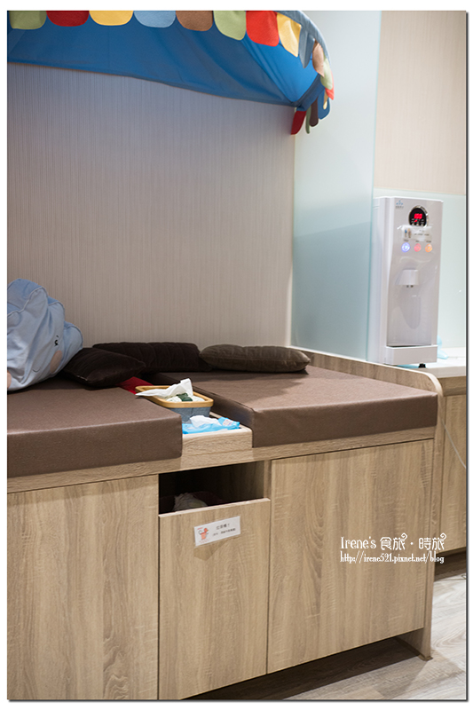 【台北內湖區】把旋轉木馬搬進餐廳內/樹屋/城堡溜滑梯.棠朝BossMama 親子餐廳