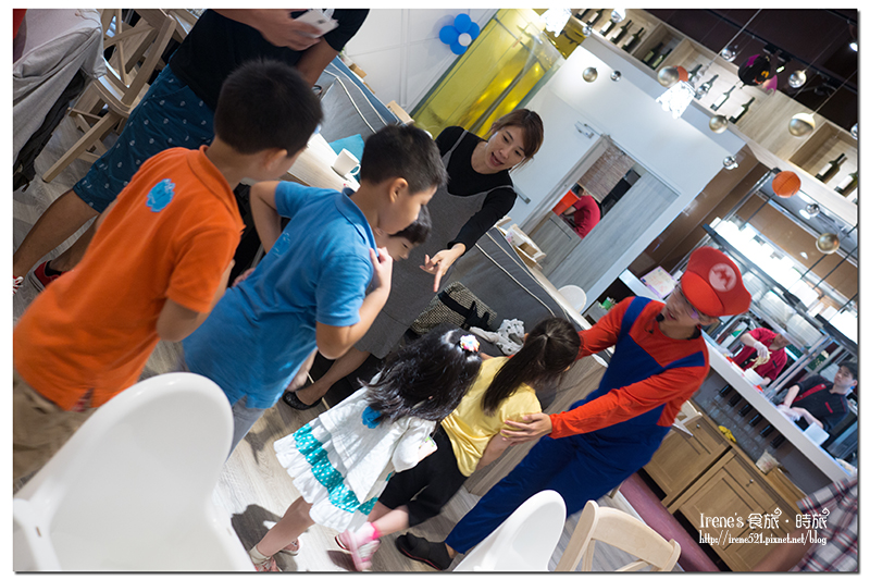 【台北內湖區】把旋轉木馬搬進餐廳內/樹屋/城堡溜滑梯.棠朝BossMama 親子餐廳