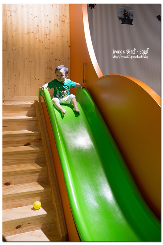 【台北內湖區】把旋轉木馬搬進餐廳內/樹屋/城堡溜滑梯.棠朝BossMama 親子餐廳